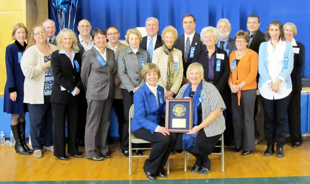 Blue_Ribbon_Dignitaries