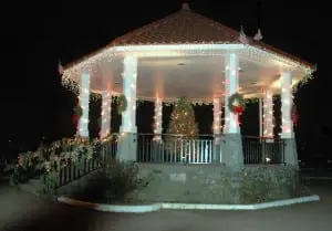 Xmas bandstand-4
