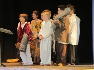 Garrison School's sixth-grade students in 'The Crown of Ivy' on Feb. 1 (Photo courtesy of Garrison School)