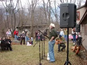Pete Seeger performing on a previous Maple Syrup Day (Photo courtesy of Little Stony Point)