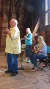 BobâLivingstonâhasâbeenâcallingâsquareâdancesâsinceâ1980.