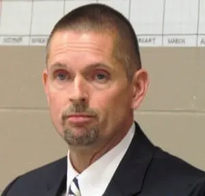 Lee Erickson (R)