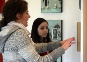 Cold Spring artist Kathy Feighery visits students at the Harvey School. Photo courtesy of the Harvey School