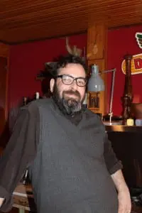 MaxâWatman inâhisâkitchen (photoâbyâA.âRooney)