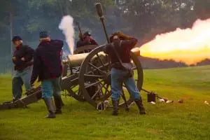 6thâ
Newâ
Yorkâ
Independentâ
Batteryâ
inâ
action