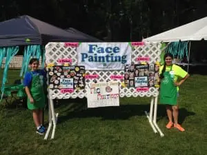 Faceâ
paintingâ
addedâ
anâ
artisticâ
elementâ
toâ
theâ
4-Hâ
Fair.