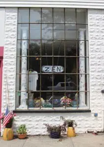 Theâ
exteriorâ
ofâ
Zen,â
locatedâ
onâ
Mainâ
St.,â
Coldâ
Spring.