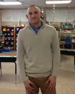 Haldaneâ
fourth-gradeâ
teacherâ
Simonâ
Dudarâ
inâ
hisâ
classroom