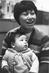 Hiroko Merante with her son Peter in 1970