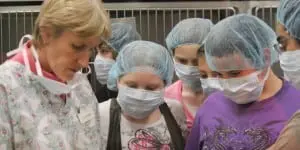 Dr. Kathi Heiber teaches 4-H Junior Vet Series (photo provided)