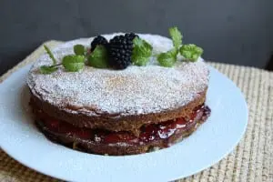 Teacake layered with blackberry Meyer star anise jam (Photo by M.A. Ebner)