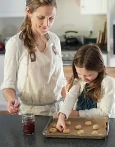 NickiâSizemoreâandâherâdaughterâEllaâ(photoâbyâCarolineâKayeâPhotography) 