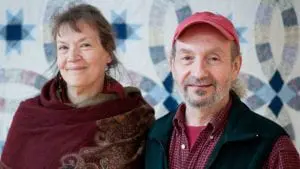 Molly Mason and Jay Ungar (photo by Dion Ogust)