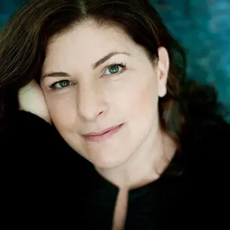  Sarena Straus