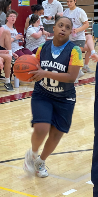Krystal Dembo, a sophomore on Beacon’s Unified Team, drives to the basket against New Paltz. 