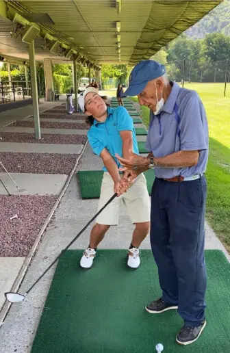 Jasper Timmer, then 13, shared a light moment with Ralph Montoya in 2020 at the Fishkill Golf Course.