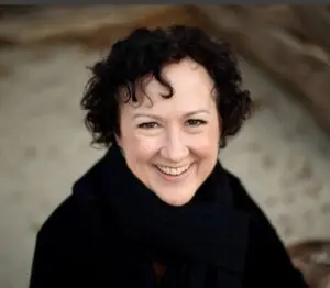  Christine Bokhour
