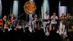 Sharkey and the Sparks Towne Crier Cafe Beacon, NY January 8, 2023 ©Stuart M Berg Sharkey and the Sparks Sharkey McEwen - Guitar, Vocals Ben McEwen - Guitar, Bass, Vocals RJ McCarty - Keyboards Quinn Petkus - Bass, Trombone Felipe Torres - Drums, Percussion Premik Russell-Tubbs - Saxophone, Flute Luis Perez -Trumpet Oliver Petkus - Trombone Ruby McEwen - Vocals Linda Spexiale - Backing Vocals Karen Kapoor - Backing Vocals Laurie Siegel - Backing Vocals