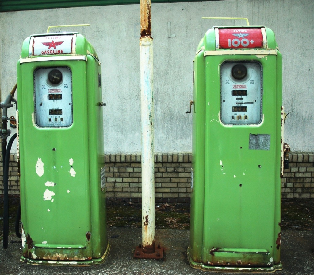 The Flying A pumps in Cold Spring in 2007