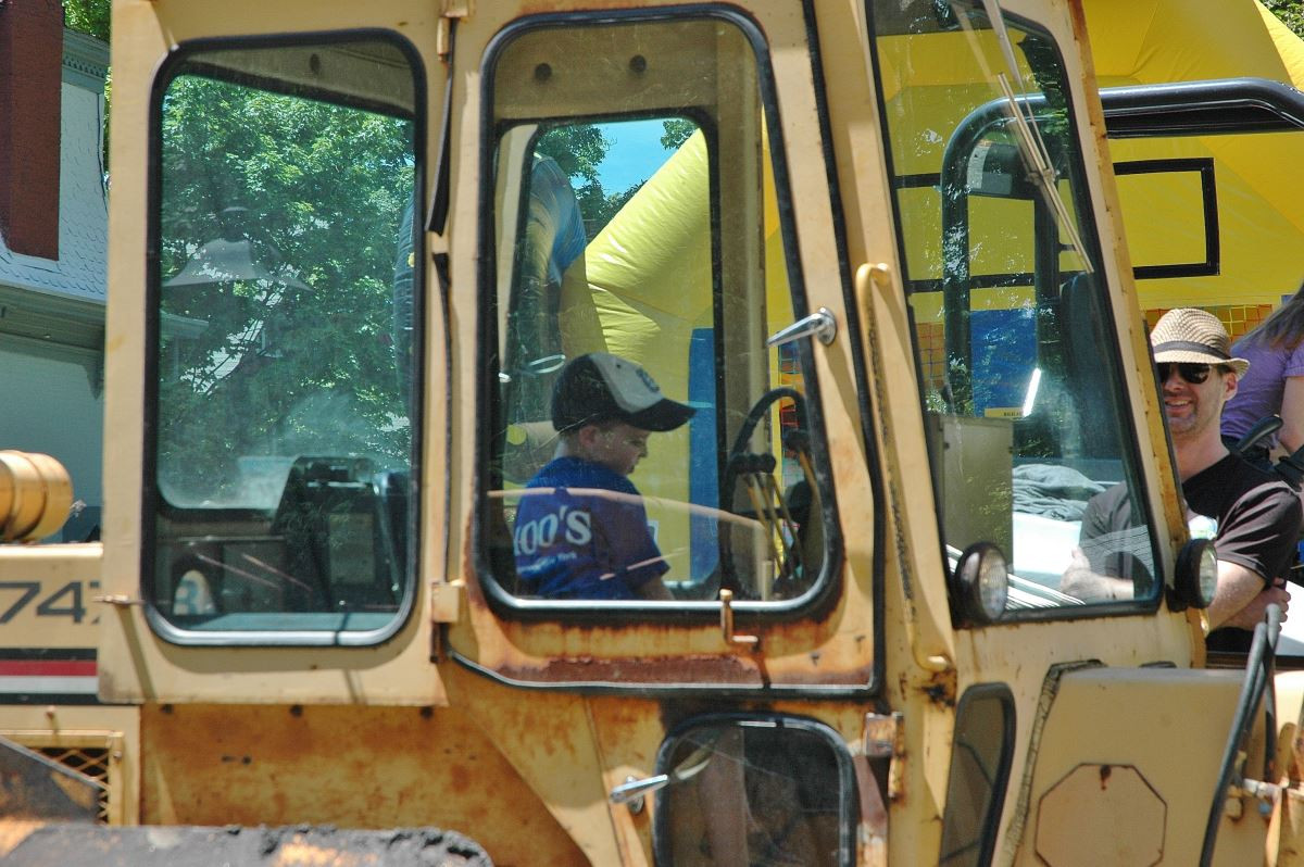 Big Truck Day 2014-truck cab-LSA