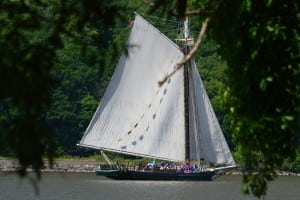 Sloop Clearwater, by Michael Turton