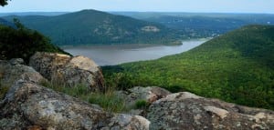 Storm King Mountain (photo by Mike Adamovic)