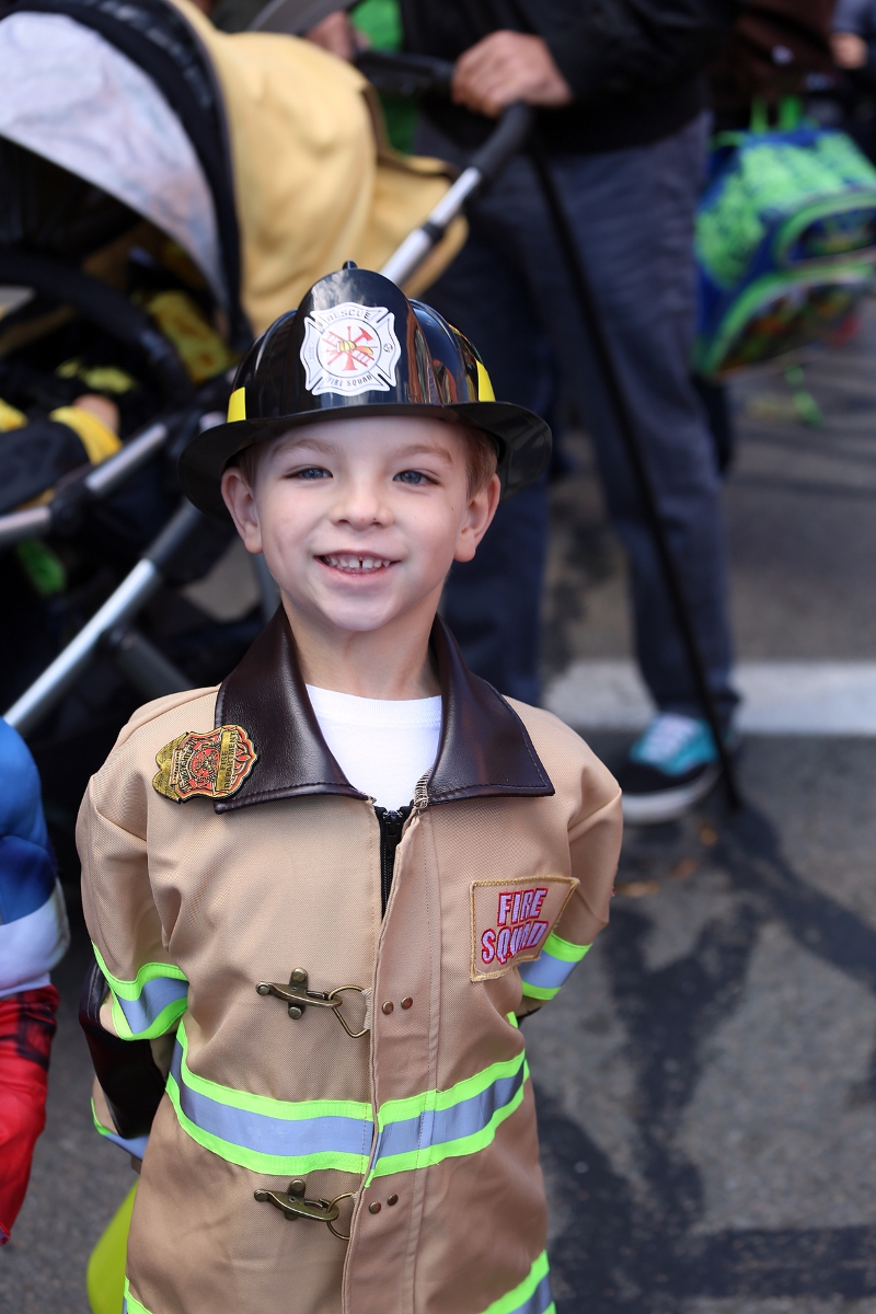 beacon-costume-parade1043