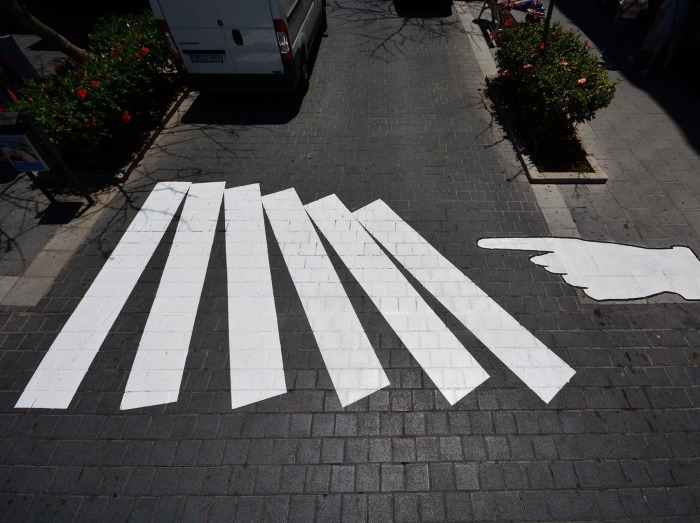 falling dominoes in spain