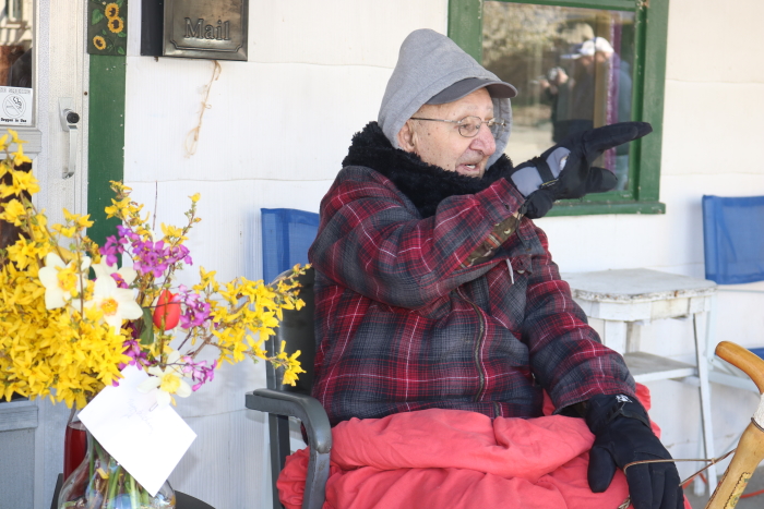 Joe Etta Waves to Parade