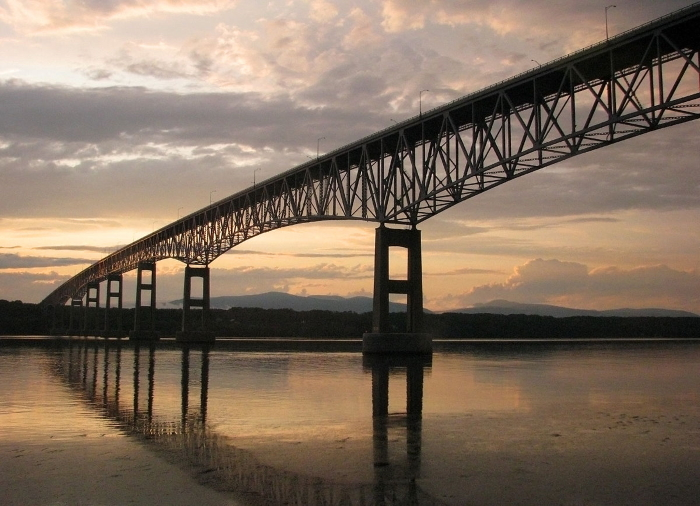 Kingston-Rhinecliff_Bridge