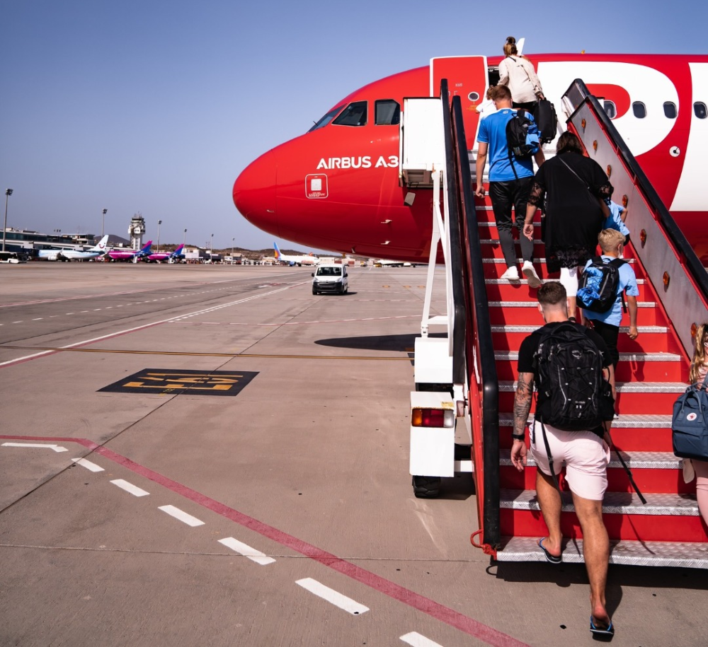 Play Airline