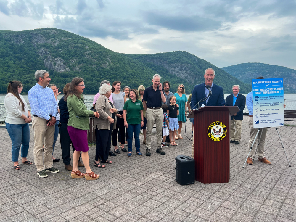 Sean Patrick Maloney at the Cold Spring Waterfront on July 5