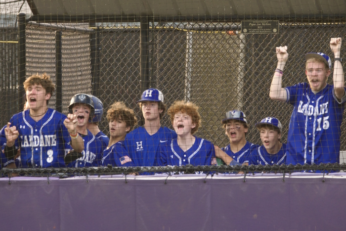 Haldane's bench reacts to tying the game