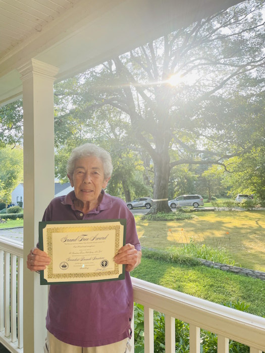 This oak on Grandview Terrace behind Marie Early was recognized for best branch structure.