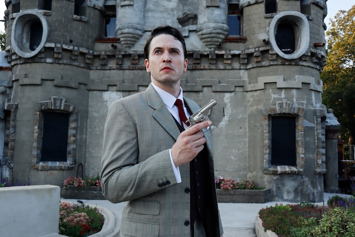Connor Bond in Dracula Photo by Heather Roland-Blanco