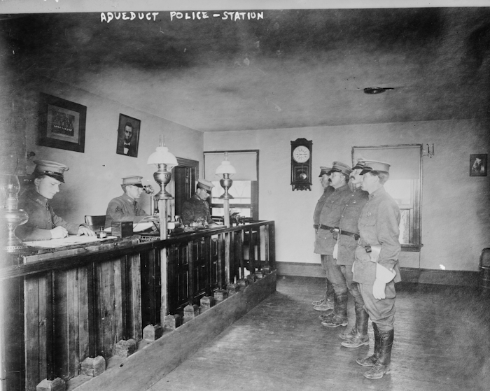 The aqueduct police station
