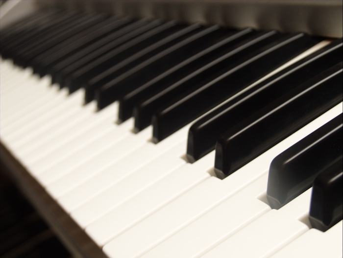 piano keyboard