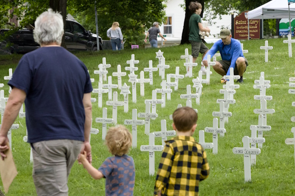 setting crosses