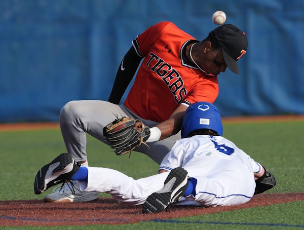 Haldane baseball