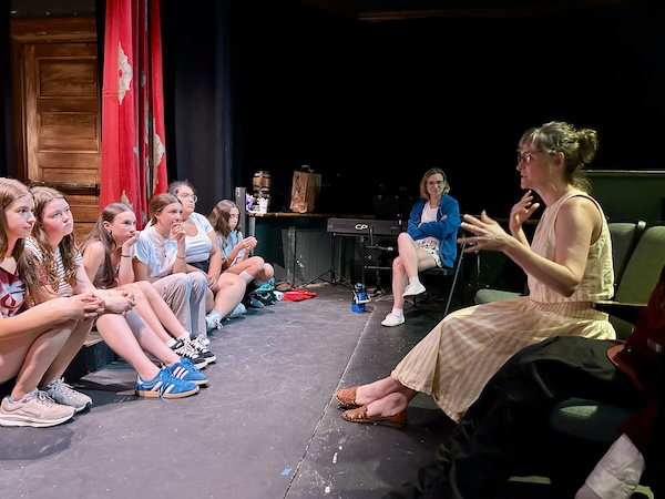 Jill Paice, who played Niki Harris in the Broadway production of Curtains, visited with the teen cast.